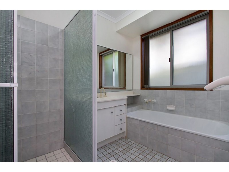 4 Roker Drive, Currumbin Waters QLD 4223