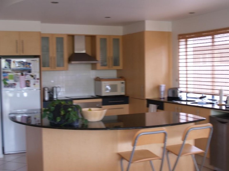 2/5 Bali Ave, Palm Beach QLD 4221