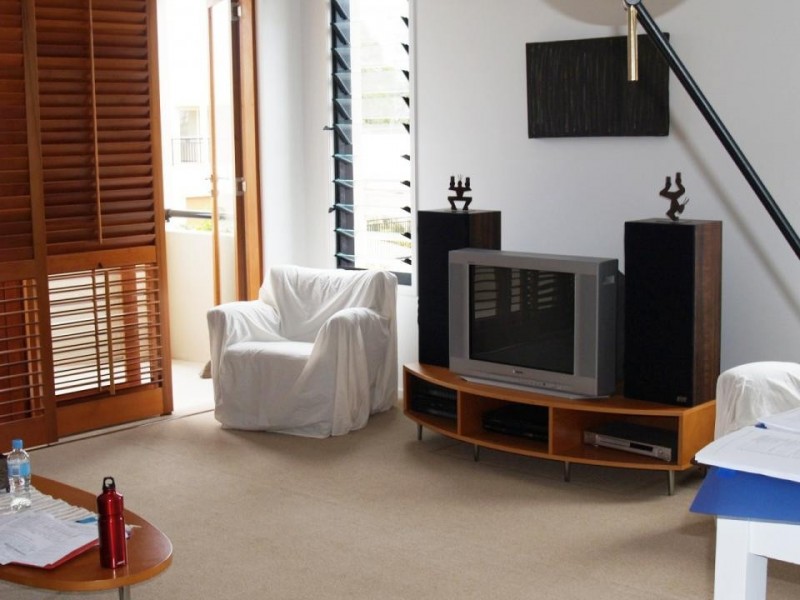 2/5 Bali Ave, Palm Beach QLD 4221