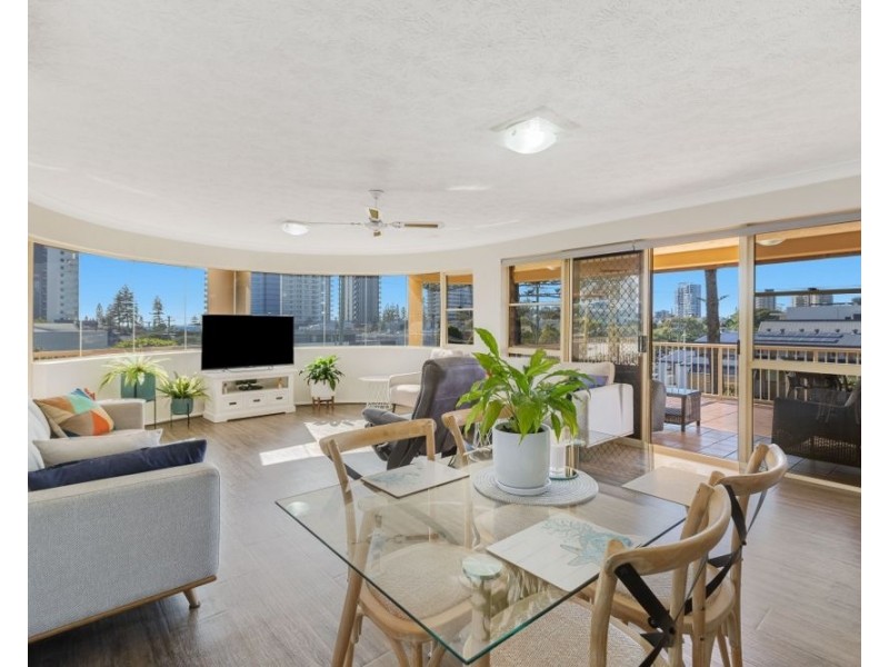 1/43 Mclean Street, Coolangatta QLD 4225