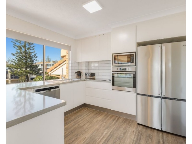 1/43 Mclean Street, Coolangatta QLD 4225