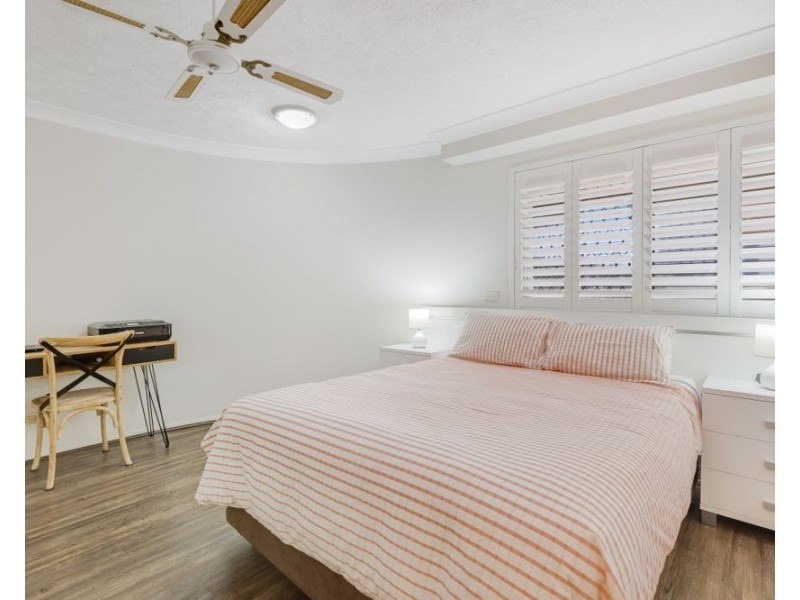 1/43 Mclean Street, Coolangatta QLD 4225