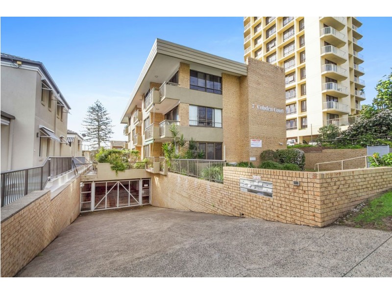2/7 Eden Avenue, Rainbow Bay QLD 4225
