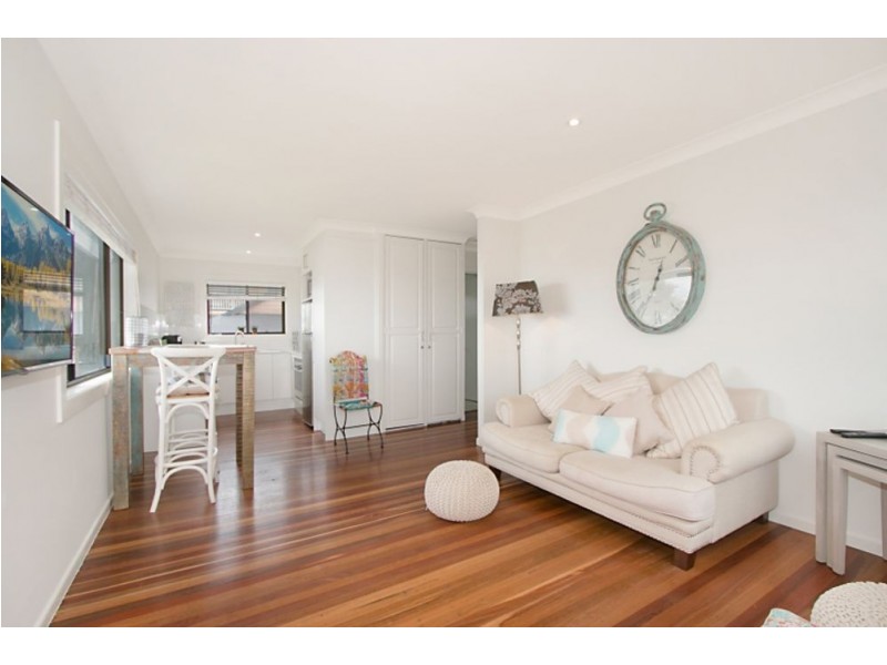 2/204 Pacific Parade, Bilinga QLD 4225