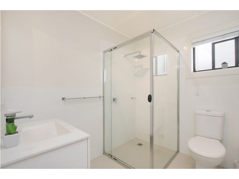 2/204 Pacific Parade, Bilinga QLD 4225