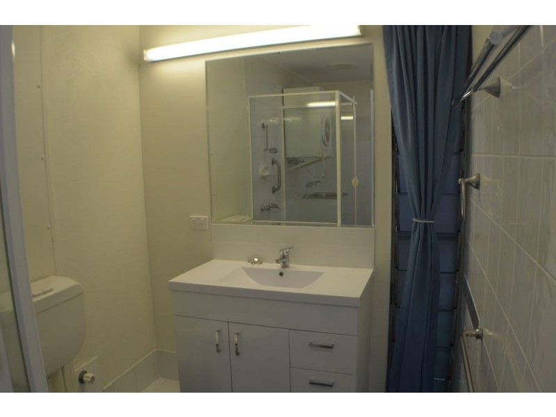 6/144 Pacific Parade, Bilinga QLD 4225