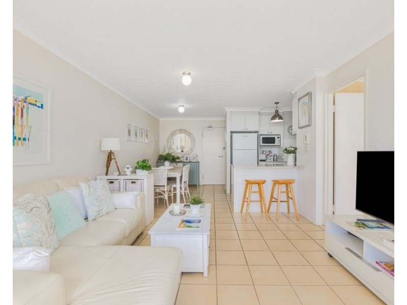 8/5 Ward Street, Rainbow Bay QLD 4225