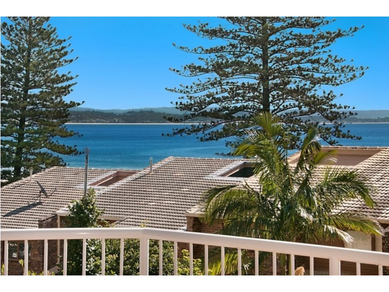 6/3 Eden Avenue, Rainbow Bay QLD 4225