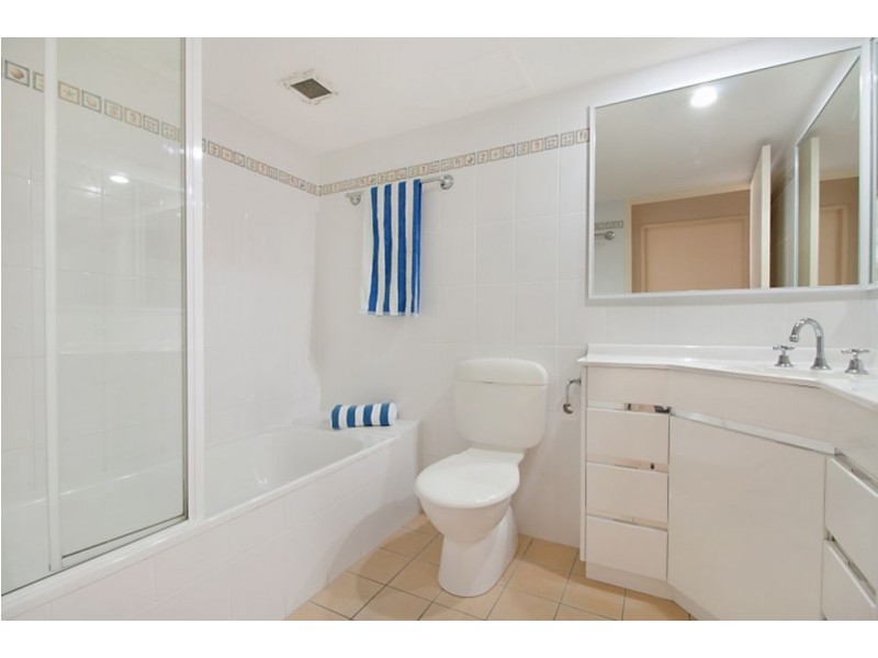 6/3 Eden Avenue, Rainbow Bay QLD 4225