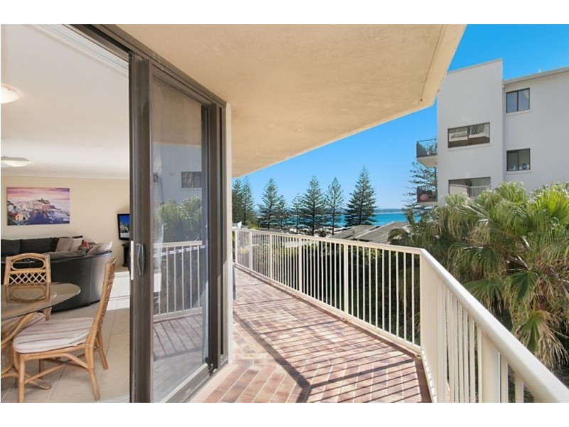 6/3 Eden Avenue, Rainbow Bay QLD 4225