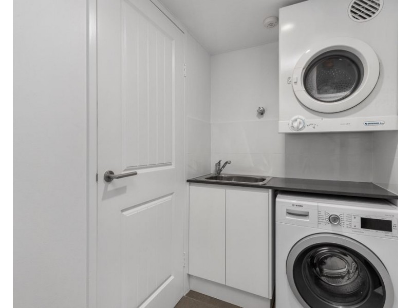 13/3 Eden Avenue “CAROOL APARTMENTS”, Coolangatta QLD 4225