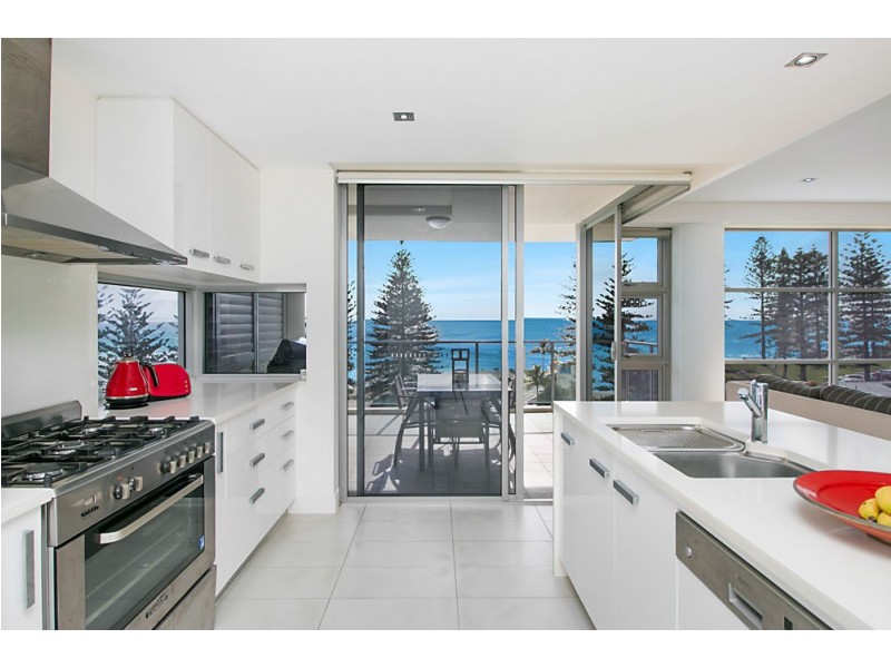6/11 Eden Avenue, Rainbow Bay QLD 4225