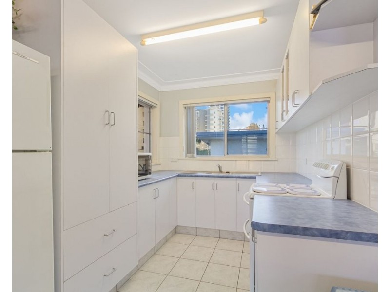 4/26b Eden Avenue “Rainbow Regis”, Coolangatta QLD 4225
