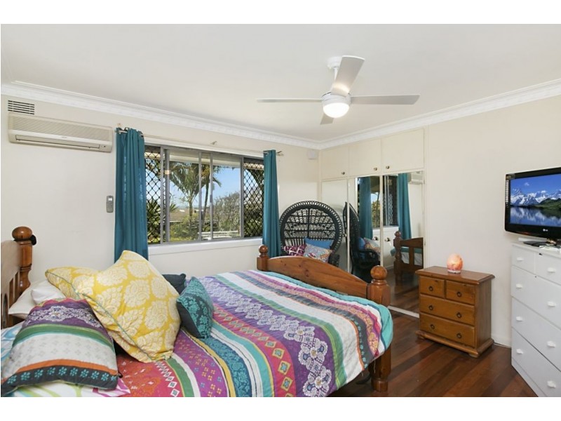 25 Walter Crescent, Banora Point NSW 2486