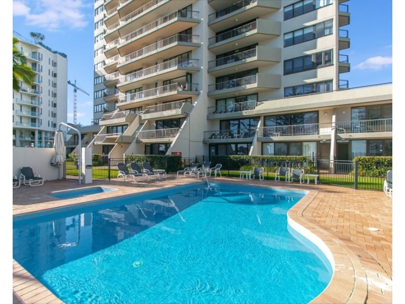 29/190 Marine Parade, Coolangatta QLD 4225