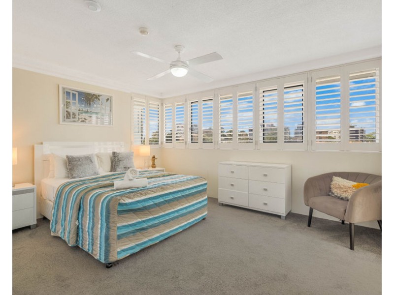 22/180 Marine Parade, Coolangatta QLD 4225