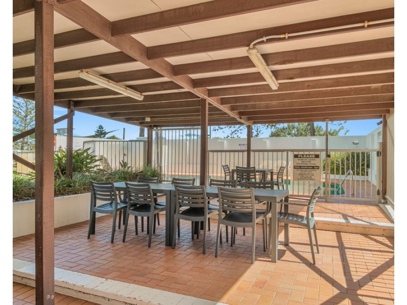 22/180 Marine Parade, Coolangatta QLD 4225
