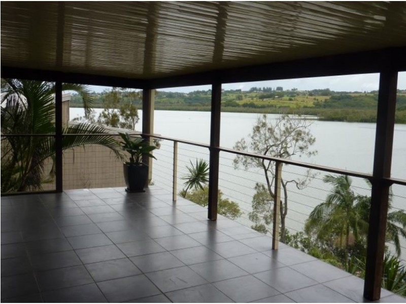 65 Broadwater Esplanade, Bilambil Heights NSW 2486