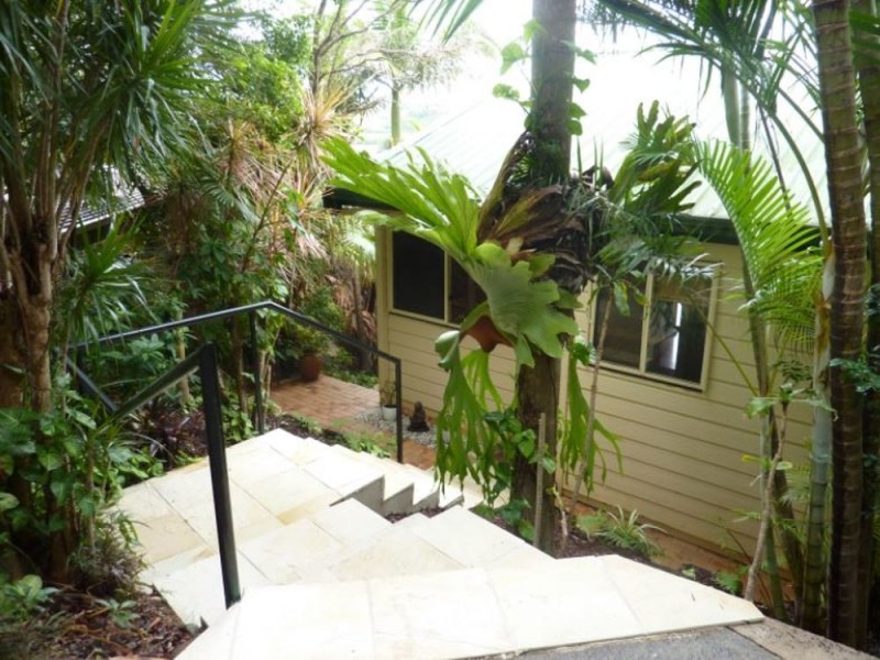 65 Broadwater Esplanade, Bilambil Heights NSW 2486