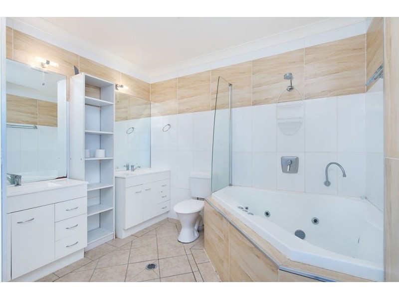 223 Kennedy Drive, Tweed Heads West NSW 2485