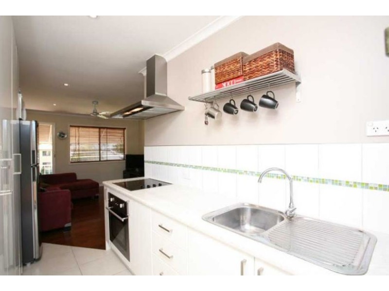 4/27 Coolangatta Road, Kirra QLD 4225