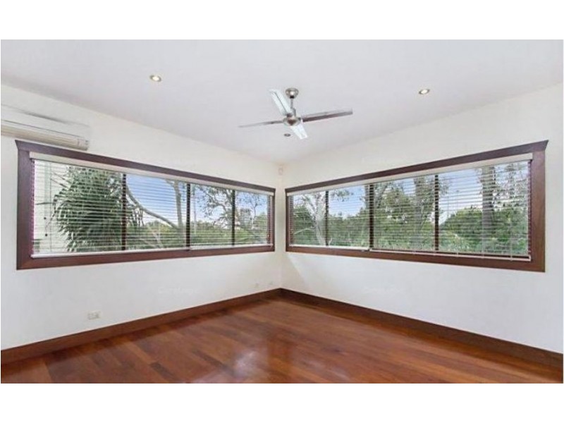 4/87 Golden Four Drive, Bilinga QLD 4225