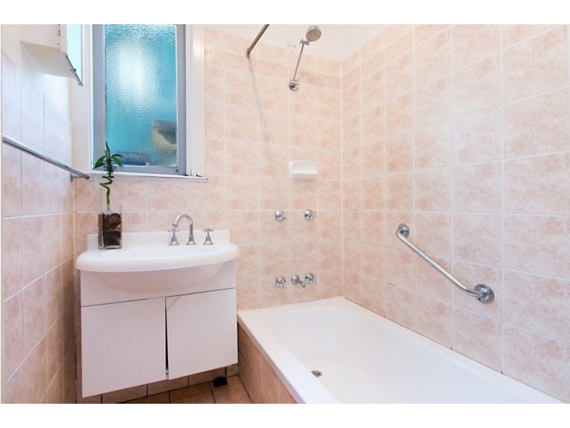 50 Eden Avenue, Coolangatta QLD 4225