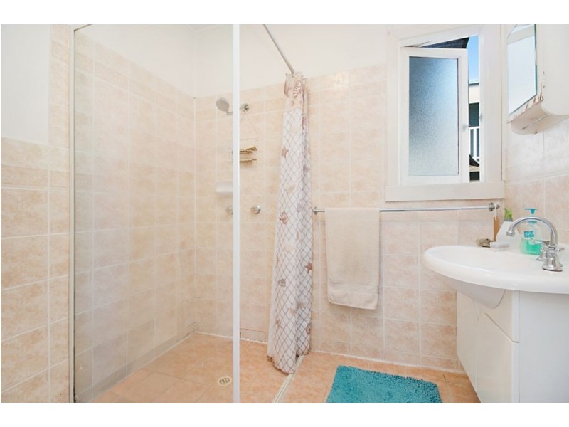 50 Eden Avenue, Coolangatta QLD 4225