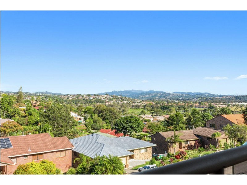 6 St Andrews Way, Banora Point NSW 2486