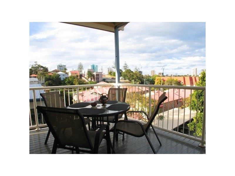2/80 Mclean Street, Coolangatta QLD 4225