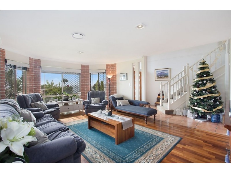 4 Karingal Avenue, Bilambil Heights NSW 2486