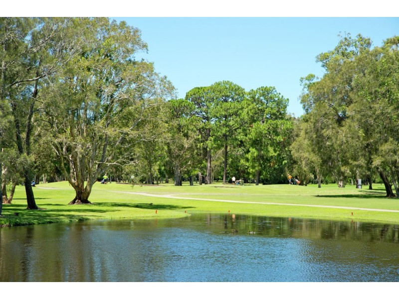 30 Alexander Court, Tweed Heads South NSW 2486