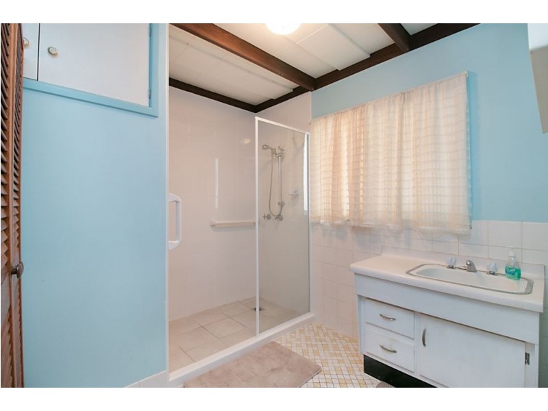 84 Dutton Street, Coolangatta QLD 4225