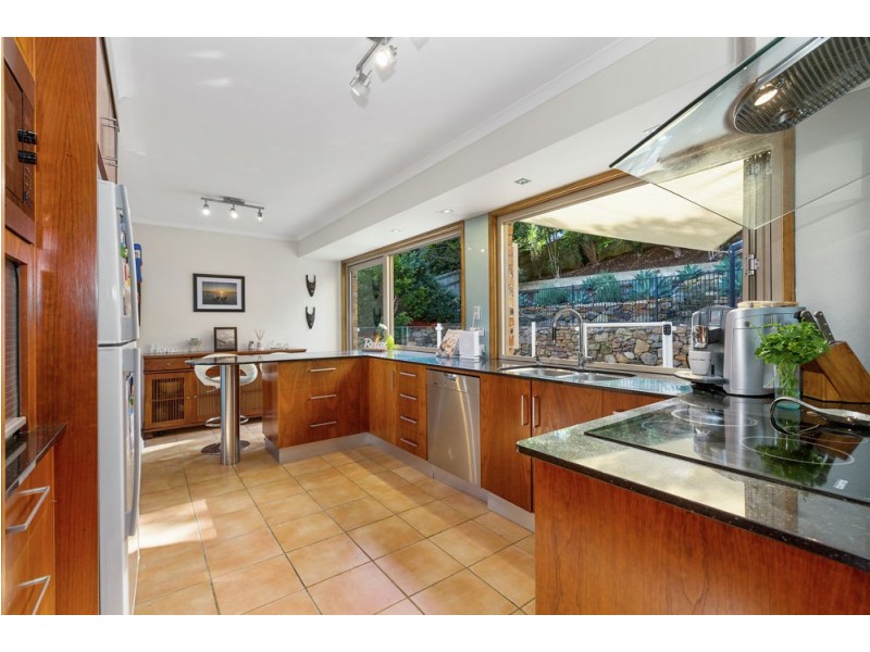 6 St Andrews Way, Banora Point NSW 2486