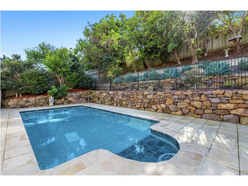 6 St Andrews Way, Banora Point NSW 2486