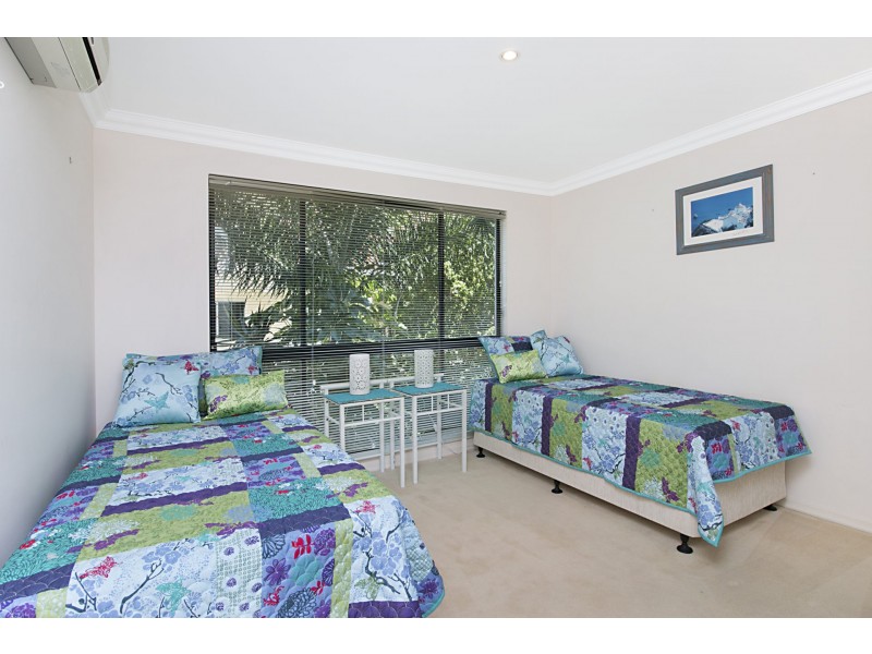 1/21 Petrie Street, Rainbow Bay QLD 4225