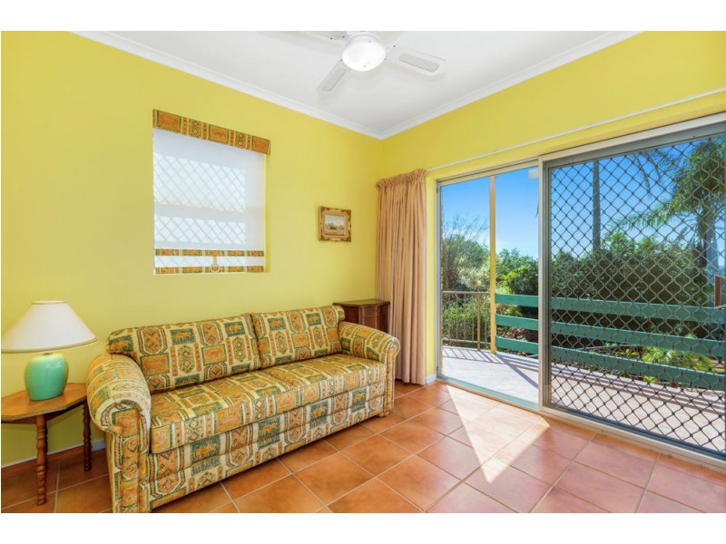 4 Dolphin Place, Banora Point NSW 2486