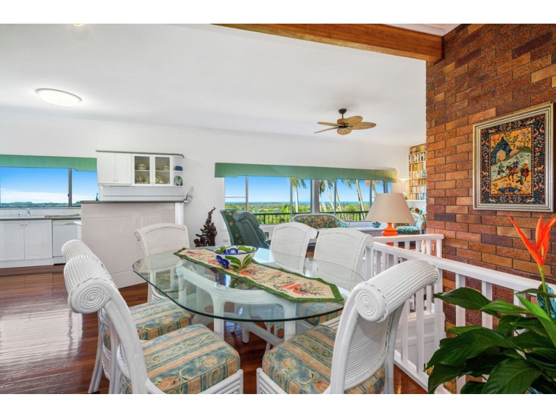 4 Dolphin Place, Banora Point NSW 2486