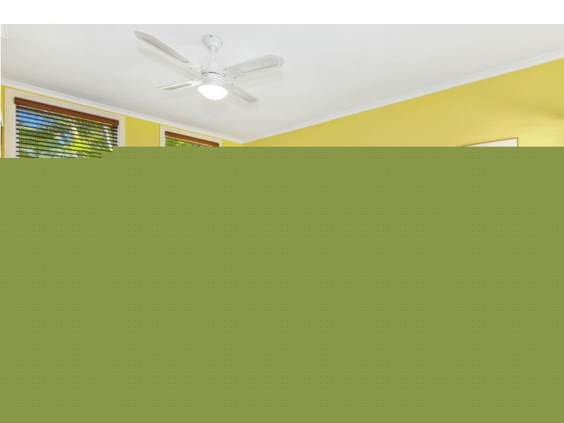 4 Dolphin Place, Banora Point NSW 2486