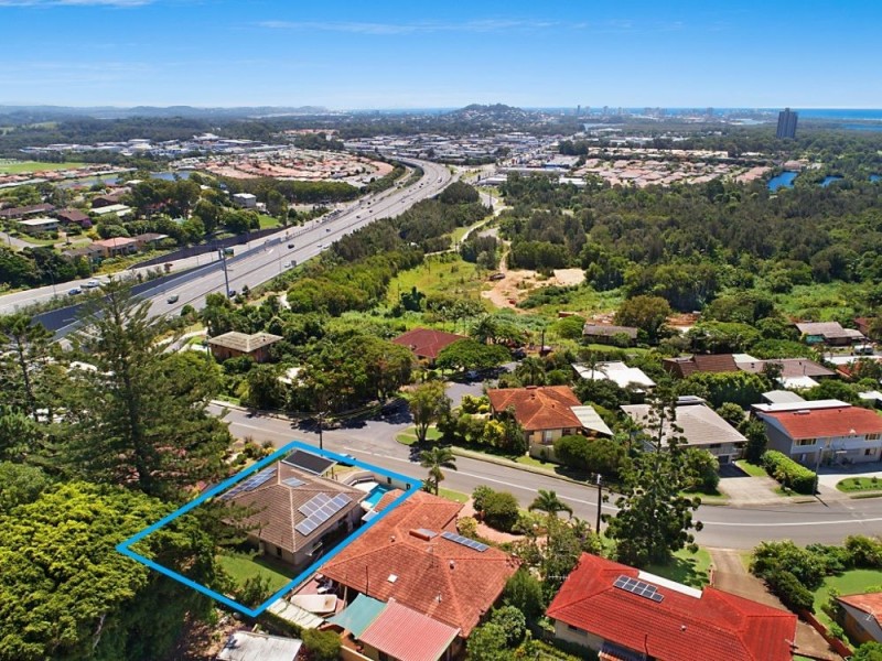 14 Laura Street, Banora Point NSW 2486