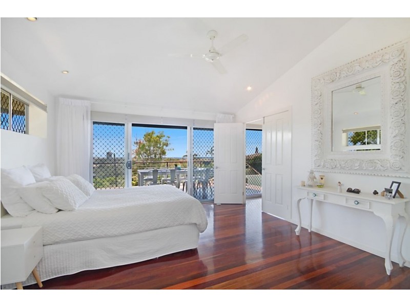 14 Laura Street, Banora Point NSW 2486