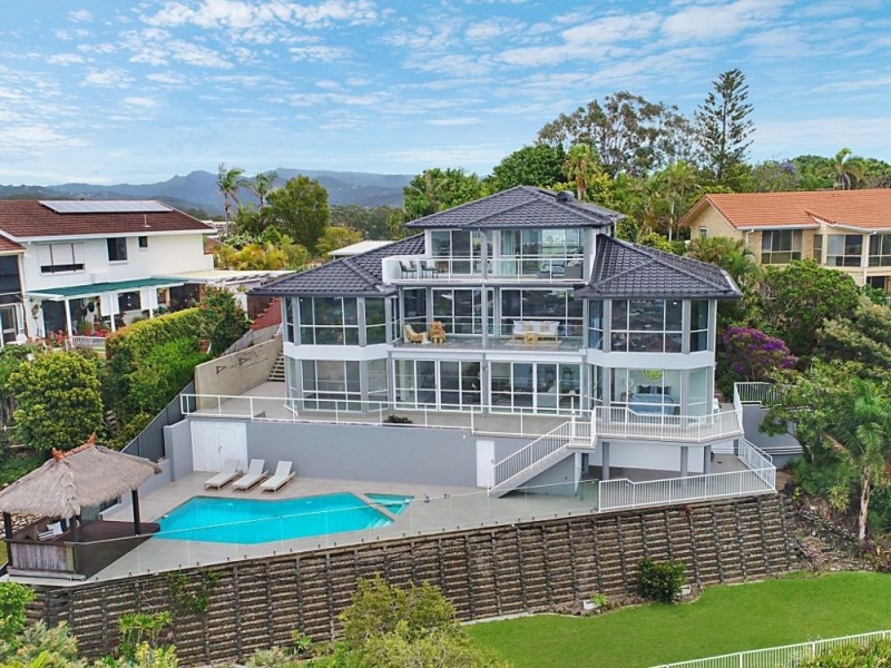 10 Bob Barnard Drive, Tugun QLD 4224