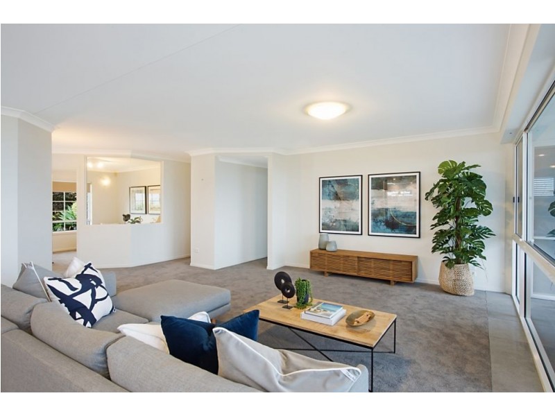 10 Bob Barnard Drive, Tugun QLD 4224