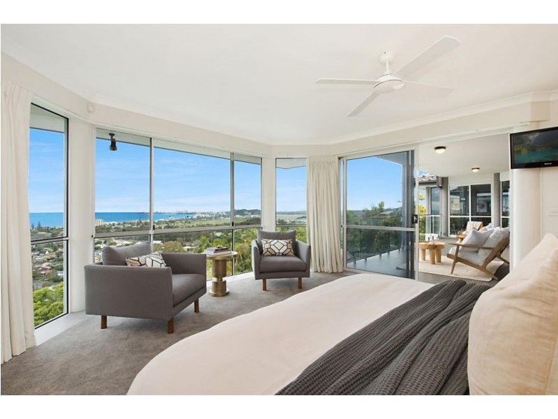 10 Bob Barnard Drive, Tugun QLD 4224