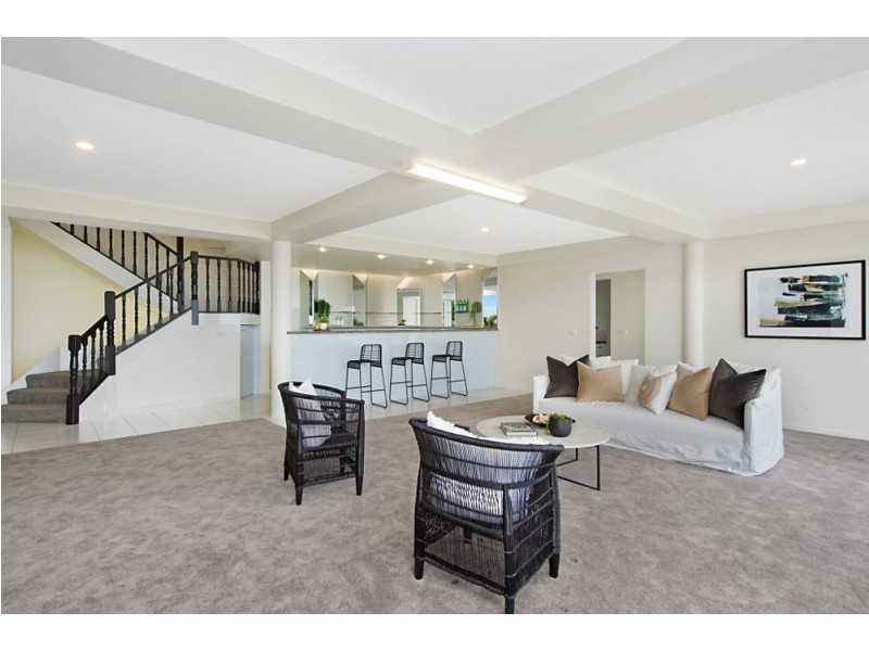 10 Bob Barnard Drive, Tugun QLD 4224