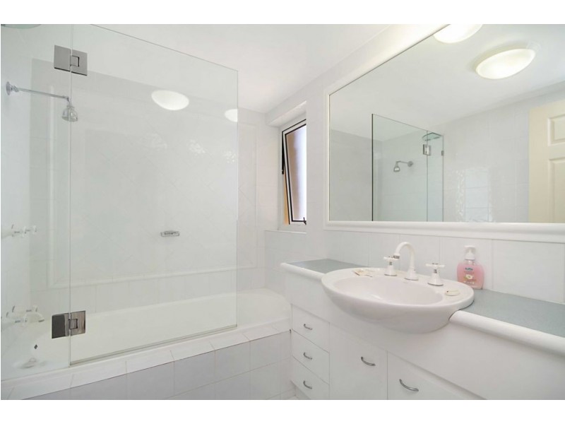 4/1 Tweed Terrace, Coolangatta QLD 4225