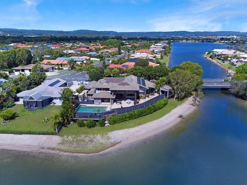 108 Dunlin Drive, Burleigh Waters QLD 4220