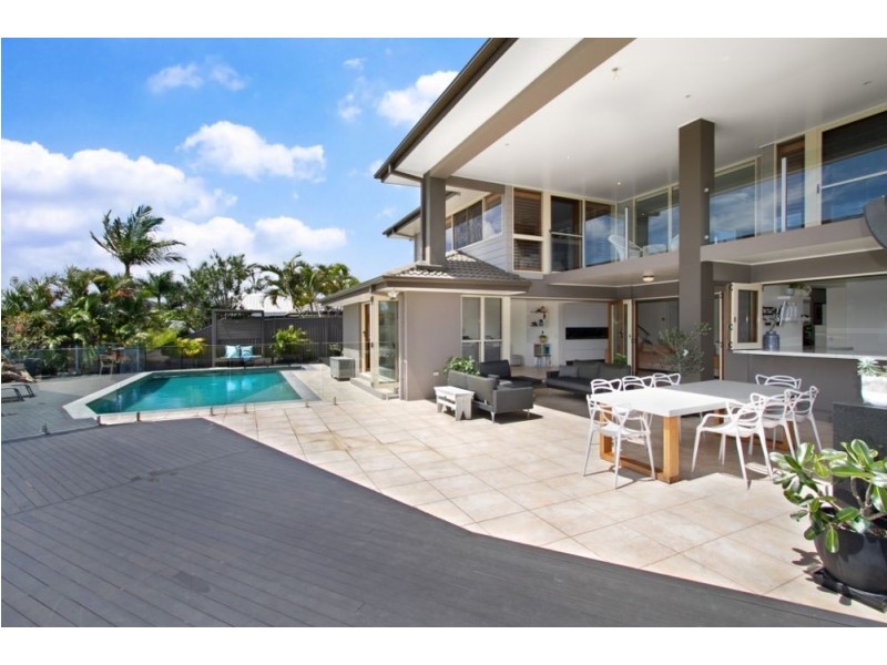 108 Dunlin Drive, Burleigh Waters QLD 4220