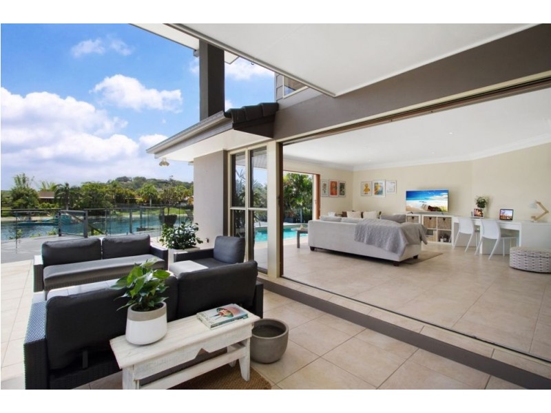 108 Dunlin Drive, Burleigh Waters QLD 4220