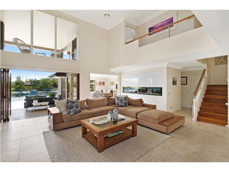 108 Dunlin Drive, Burleigh Waters QLD 4220